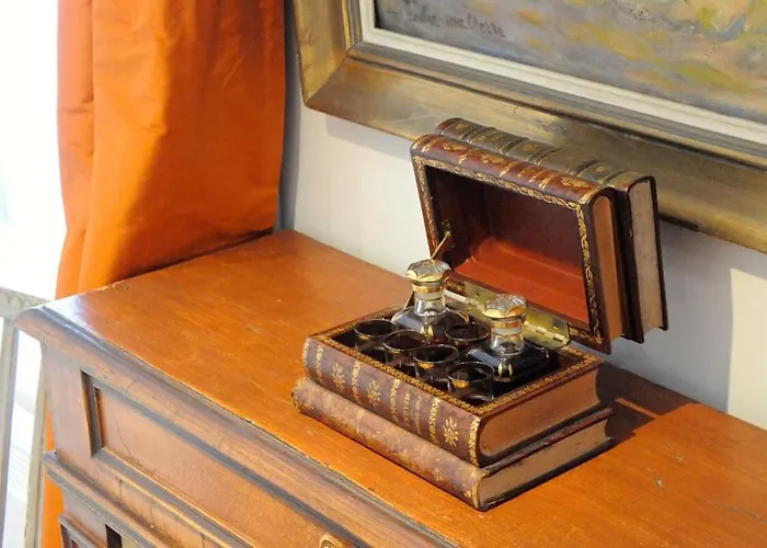 Apartment Tenderness At Notre Dame, Delacroix *